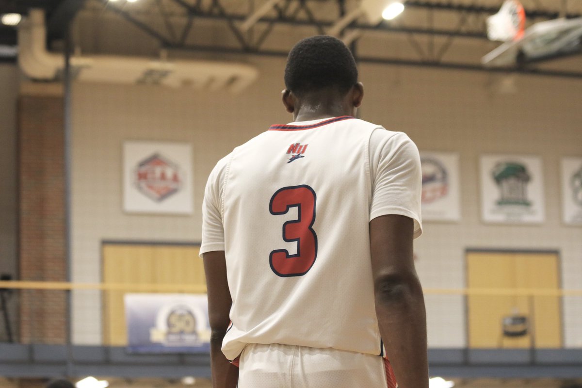 latik_murphy1's tweet photo. Never thought I was gone play college basketball I’m just grateful for this opportunity🙏🏾 I wanna thank everyone that help me get here❤️ 

Thank you, college basketball, for a special journey. Until we meet again🎓🏀  

#EndOfAnEra 3️⃣🖤 https://t.co/MhOPGZkgvi