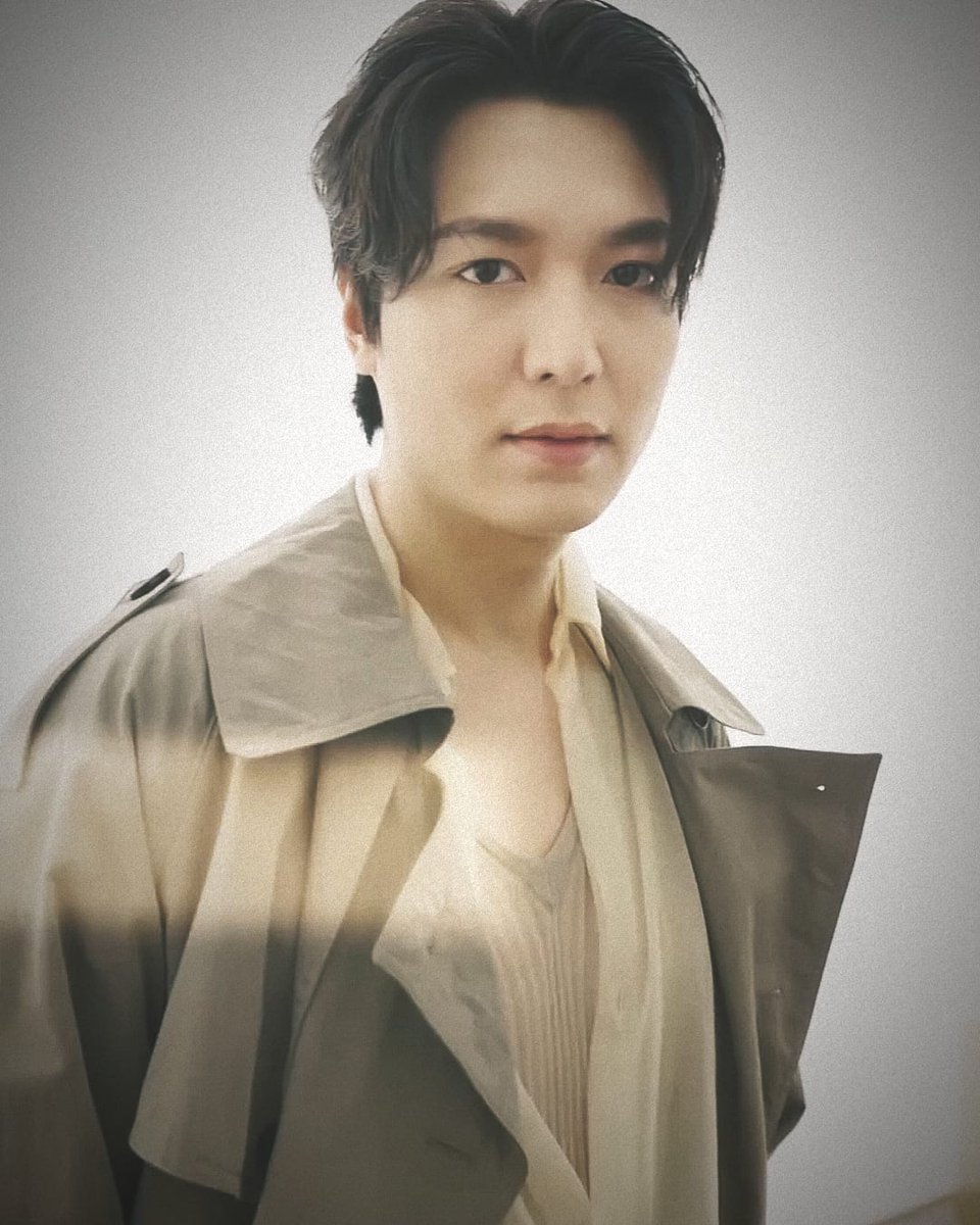 ✨Adoro queste trasparenze.....🤩
La nuova collezione SS2024 di #BOSS promette bene🤩👀🫠👏💯😍😍😍🫠🫠🫠🤩🤩🤩🤩
#LeeMinHo #ActorLeeMinho #이민호 
#BeYourOwnBOSS #thechoiceisyours
#이민호actorleeminho #LeeMinhoxBoss