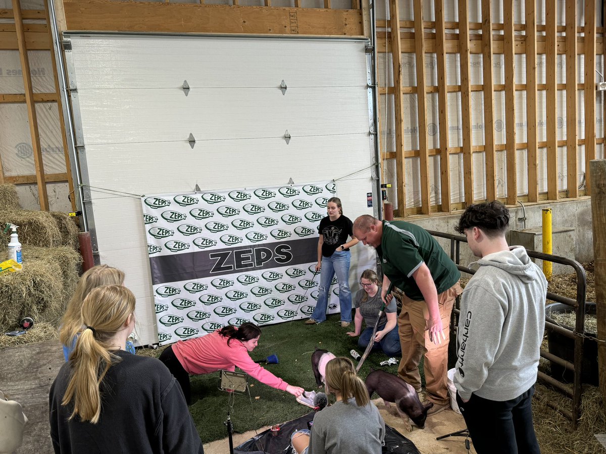 MrTomGoZeps's tweet photo. So thankful for every minute I get to spend in the classroom! Ag Business class making advertising and marketing relevant as they picture the first litter of the spring! #NobleImpact #STEMDemonstrated https://t.co/WXZxNrDQPw