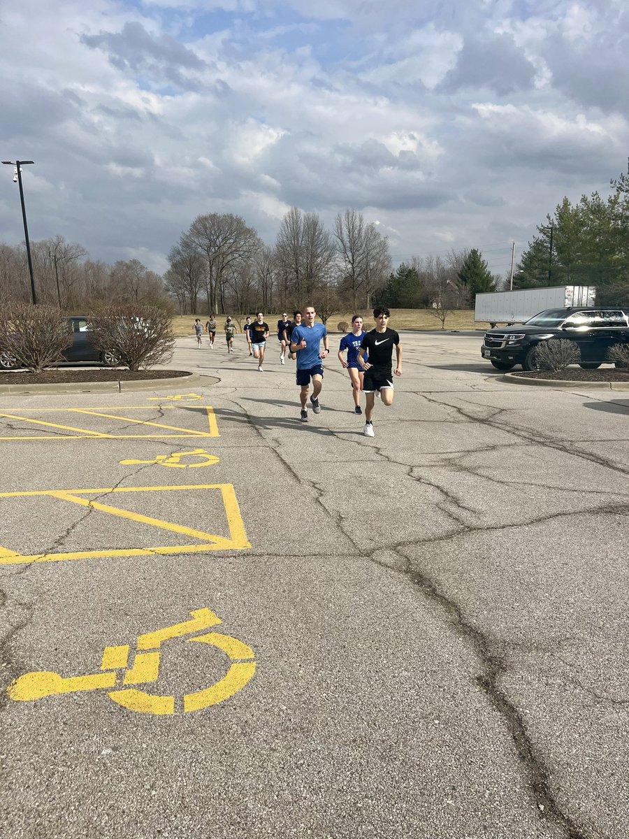 MrsGoeglein's tweet image. Here we go @SVEagleTrack - Week 2! These AOD’s and many more athletes were taking care of business! Way to go Emily, Sharde, Caden, Beckett, Jayden, Sebastian, Jovonni, and Hayden!