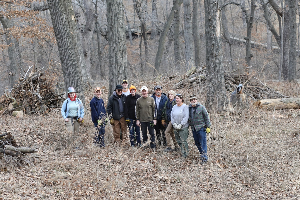 Fontenelle Forest is hosting a Volunteer 101 session, and we want YOU to join our team of dedicated volunteers! Join us on Saturday, March 9 for an informative session where you'll learn about various volunteer opportunities. Learn more + register: tinyurl.com/2kjmkk4w