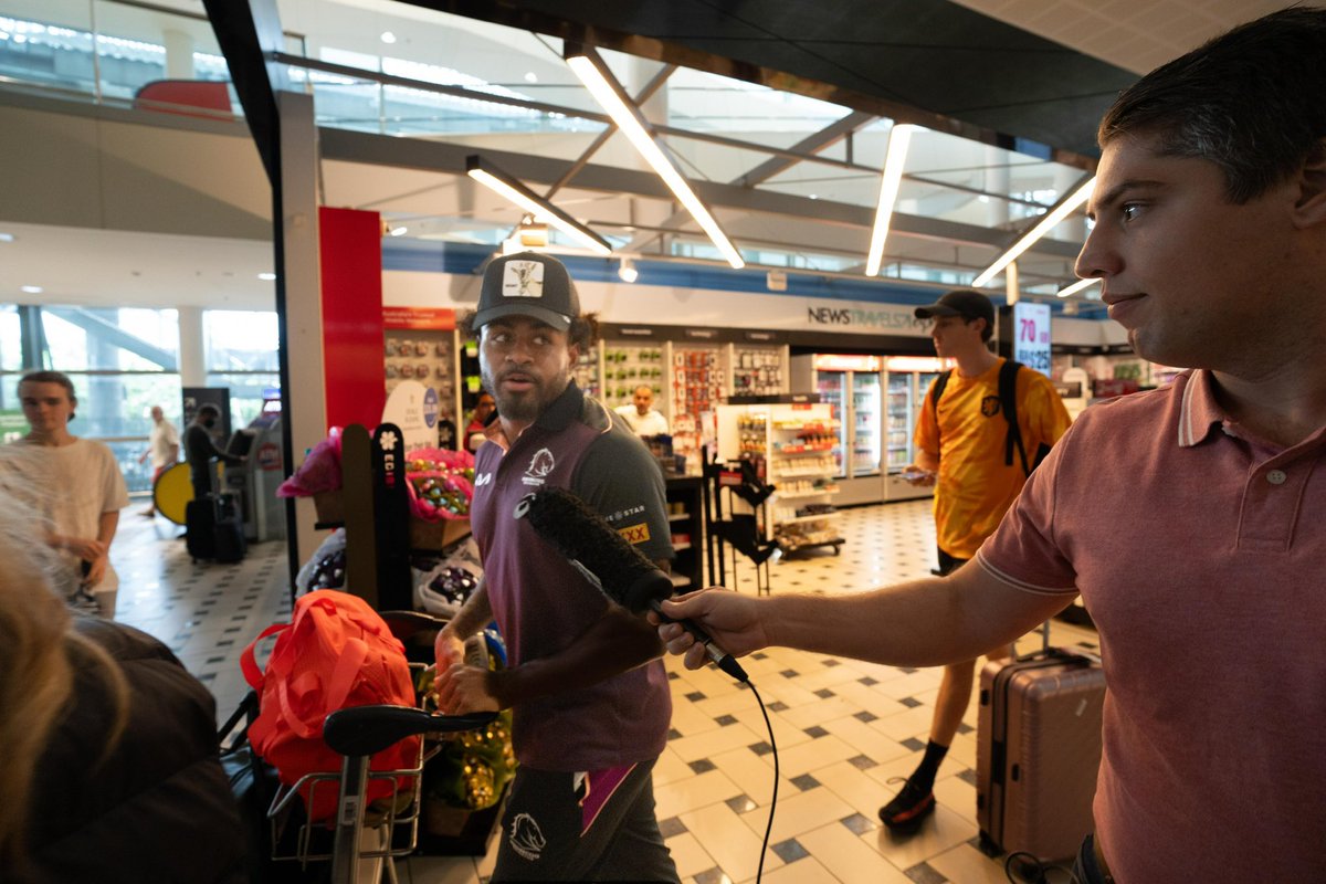 The @brisbanebroncos have arrived back at @BrisbaneAirport following an overnight flight from San Francisco on board UA96. #broncos #nrl