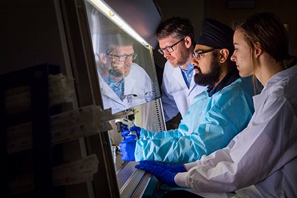 The Faculty of Health Sciences is searching for a Tier II Canada Research Chair in Immunology. This is a tenure track faculty position for an Assistant/Associate Professor. View the full description here: at.sfu.ca/SNbrWC #ImmunologyResearch #SFUFHS #SFU