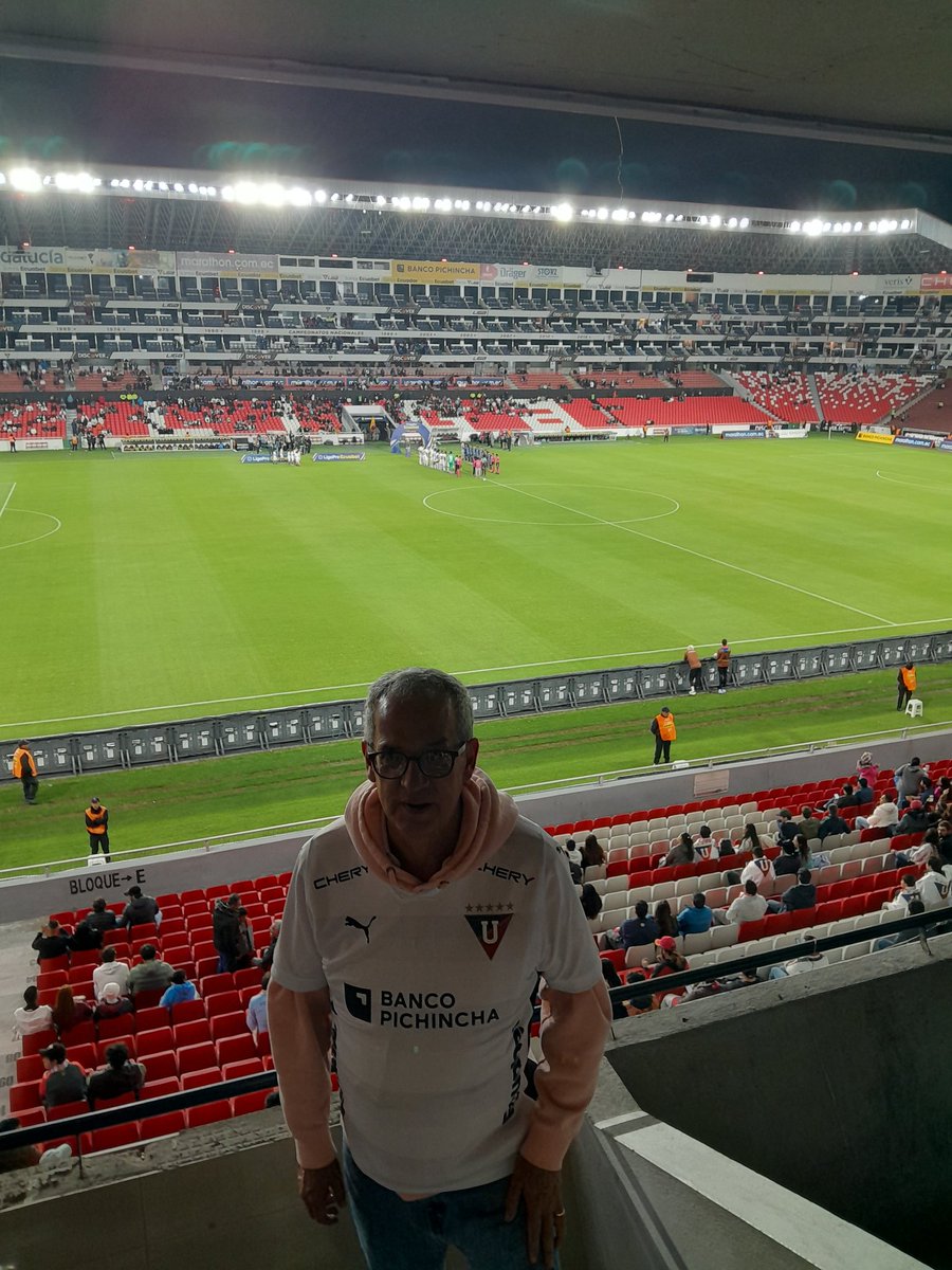 DavilaAurelio's tweet photo. Hoy #LDU juega su cotejo No. 671 en el #RodrigoPazDelgado
SerieA: 541
SerieB: 18
CopaEcuador: 5
Internacionales: 107
Será mi #Partido600 que asisto a este bello estadio (89% presente).
Obvio, #HaciendoModa con camiseta 2024
#ApoyandoAlEquipo a pesar de IA, JA y toda A que asome https://t.co/7TMONpkBEr