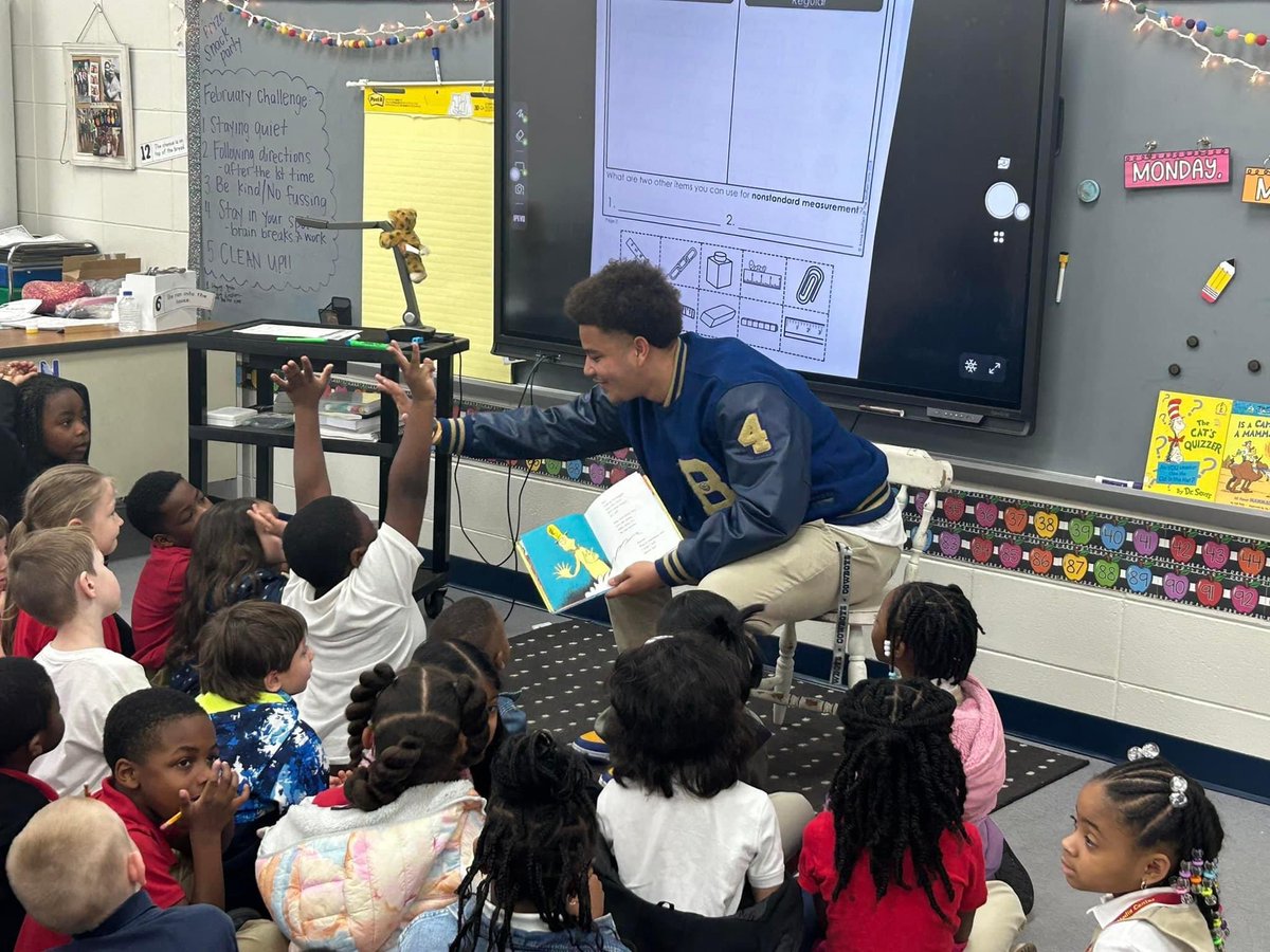 Love giving back to the community, especially the youth! Had fun reading today at the elementary school.