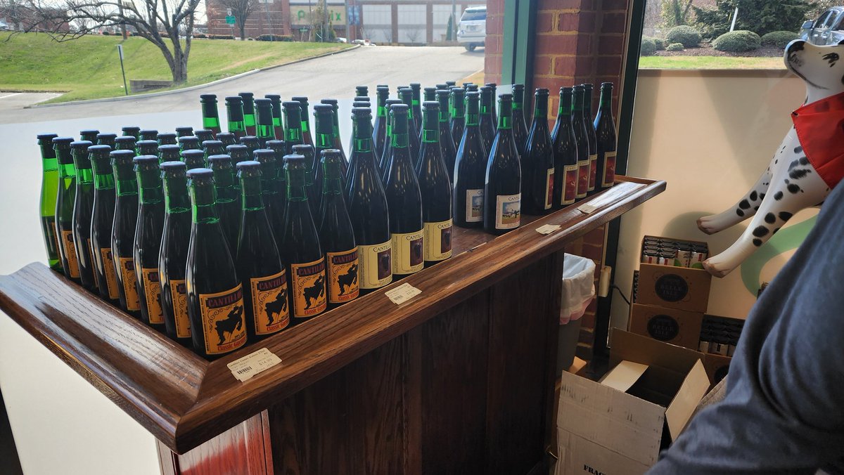 The Brasserie Cantillon Mother Lode hit Virginia, USA on Friday. It was a very good weekend! #brasseriecantillon #Sangbleu #saintlamvinus #CantillonGueuze #CantillonKriek