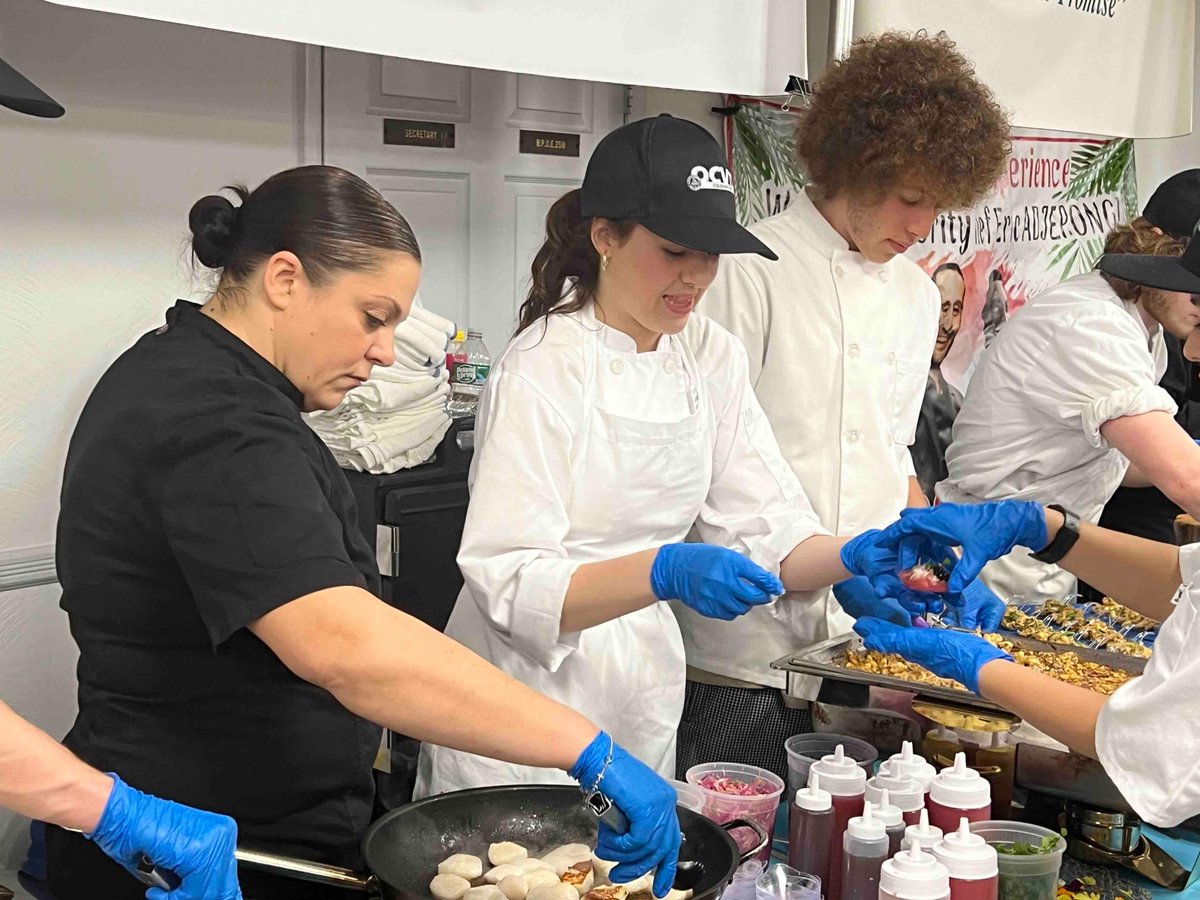 jshoreonline's tweet image. Ocean County Vocational Technical School (OCVTS) students prepare tasty samples of food and scrumptious desserts worthy of a first class Chef’s Night. (Photos by Stephanie Faughnan) #ocvts #chefsnight #oceancounty #jerseyshoreonline