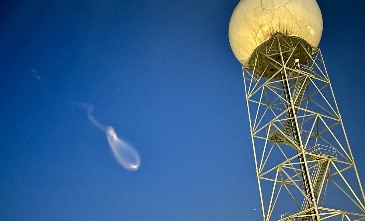 This evening's launch from Cape Canaveral, occurring not too long after sunset, featured the 'space jellyfish' effect.