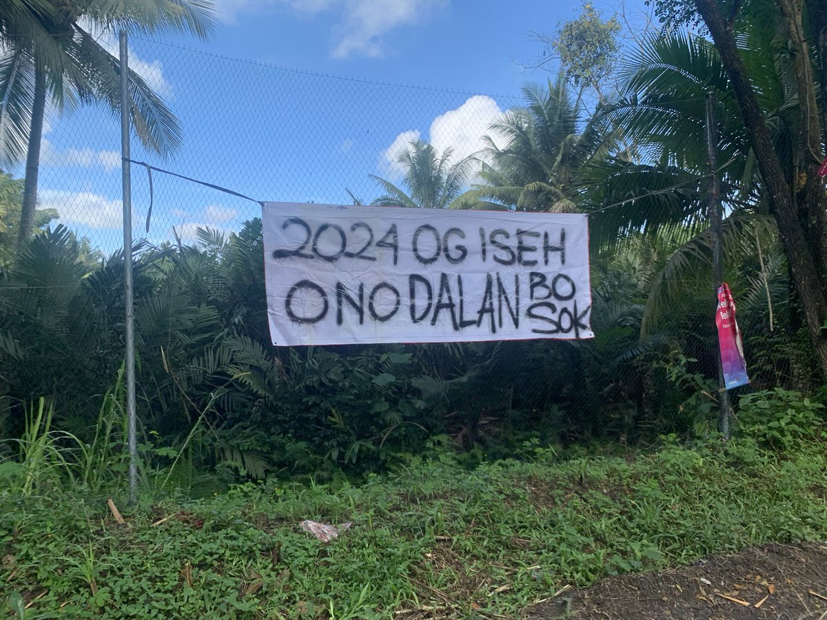 merapi_uncover's tweet photo. Pagi ini bermunculan banner protes tentang jalan rusak dari Perempatan Sedogan - Balerante  |@fatulrohman13 https://t.co/8hgJkVcSTC