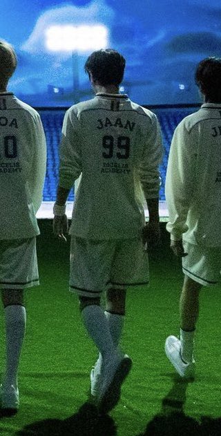 남자 떡대 왜 이래 
사람이 왜 역삼각형