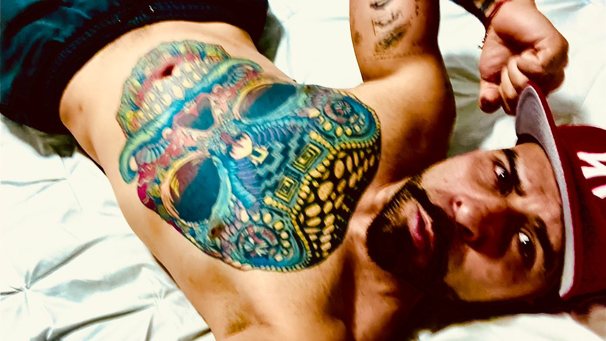 SinAtacarse's tweet photo. Que tal este chacal de Tulum

#heterosnuevosengañados #heterosengañado #heterovergón #heterocachondo #hetero https://t.co/z50S4YRoam