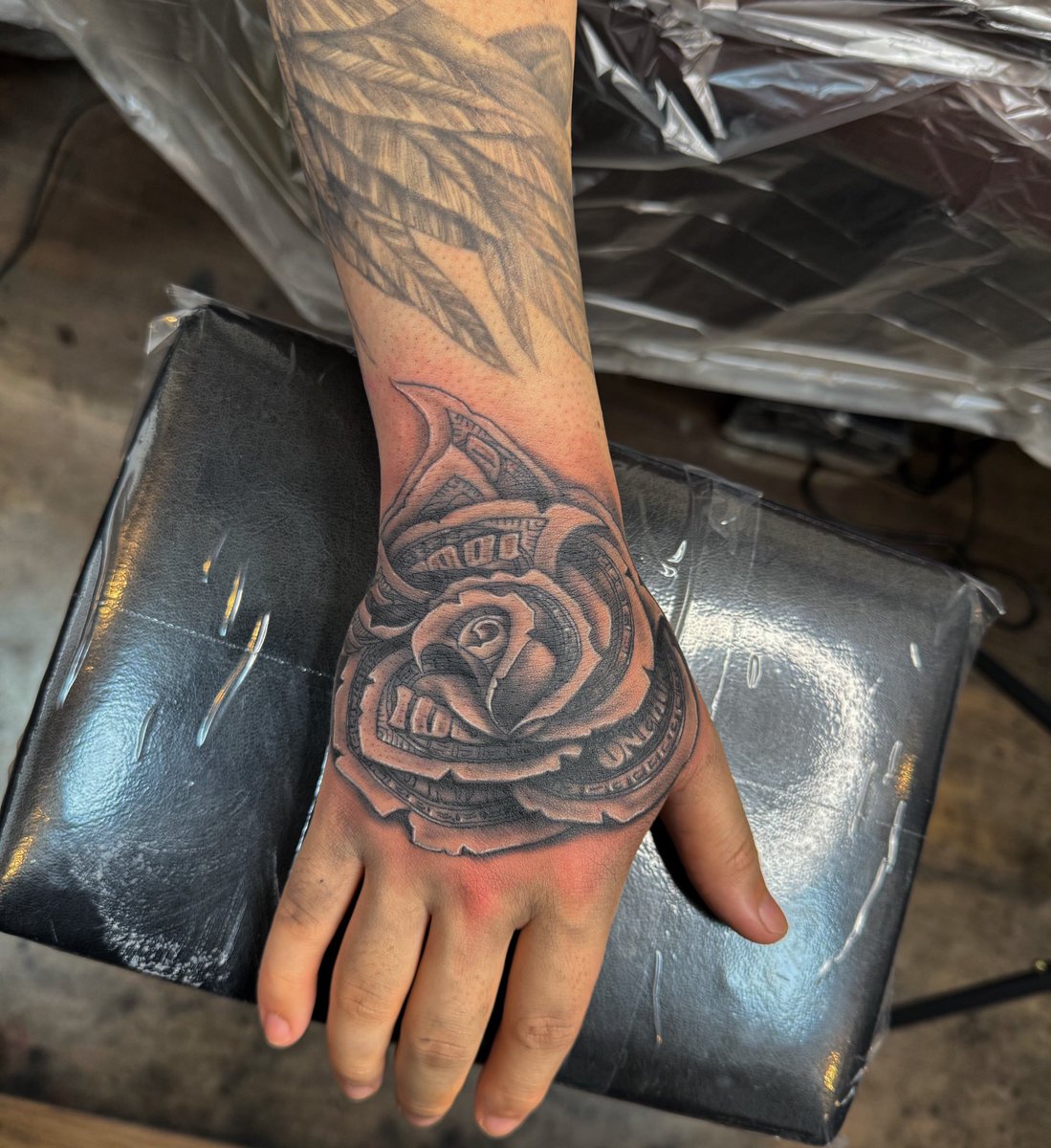 Tattoo タトゥートローリーケース/ワークステーション アームレスト