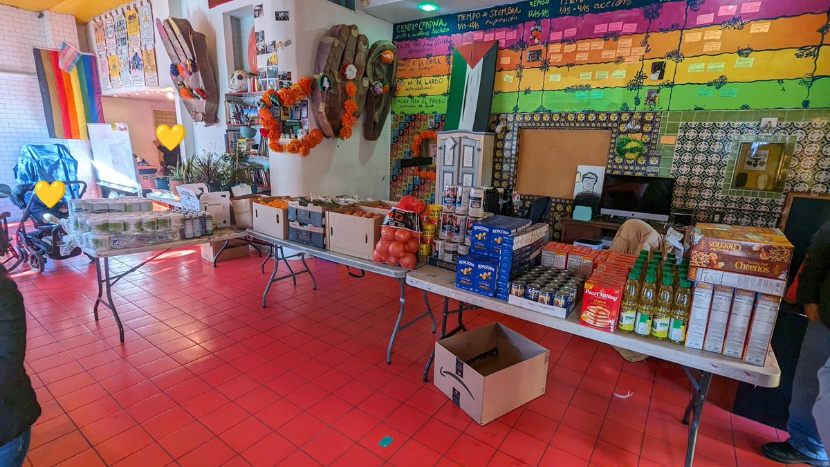 KhalsaAidUSA's tweet photo. Khalsa Aid New York provided groceries and hygiene items to UMMA to be distributed to 24 single mother undocumented families in Queens, NY.

#groceries #hygieneitems #nyc #volunteers #khalsaaidusa #khalsaaaid https://t.co/dWo0vQ0HvF