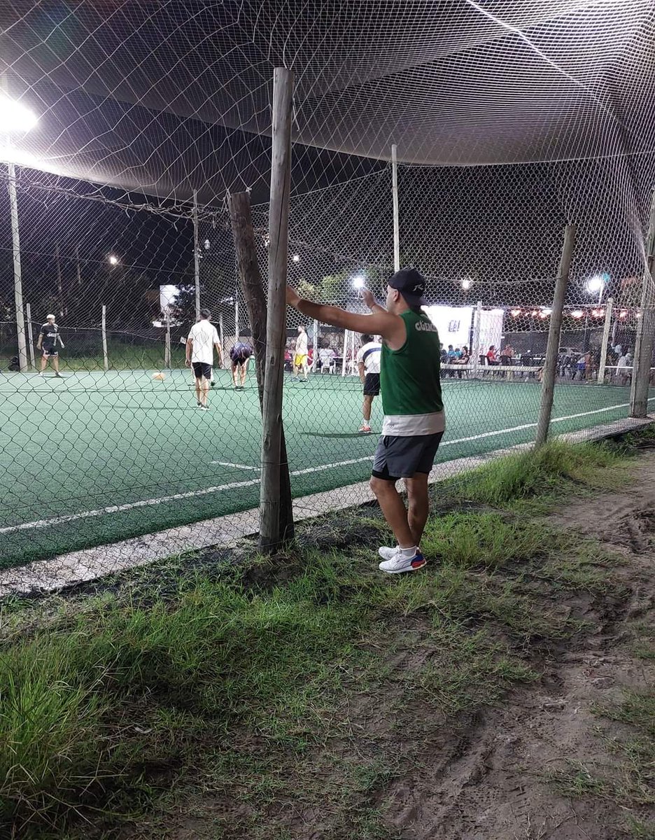 nicanorjuarez28's tweet image. #BuenasNoches.....#ESTANDO #AFUERA ME DI #CUENTA QUE EL #EQUIPO #JUEGA #MEJOR