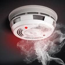 AZChildproofers's tweet photo. DID YOU KNOW? 3 out of EVERY home fire deaths results from fires in homes w/ NO smoke alarms! Test your alarms EVERY month &amp; replace the battery at least once a year. If the alarm is making a "chirping sound, replace the battery immediately!

#FireSafety #ChildSafety #babysafety https://t.co/ST6fhOwTN4