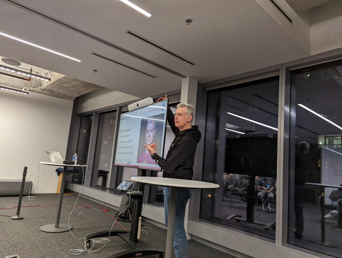 jfuerth's tweet photo. Thank you @nicolas_frankel for coming to tell us about API gateways and APISIX at Toronto JUG #APISIXNorthAmericaTour https://t.co/eWTwhydouh