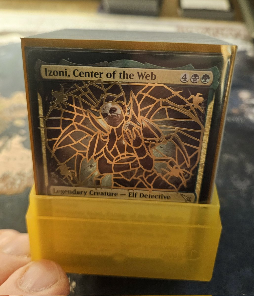 Cam_OutOfExile's tweet photo. When @cloveralters hands you such a pretty piece, you have to feel obligated to make a 10th Golgari deck 💚 🖤 #ForTheSwarm https://t.co/WIcfgNt7uT