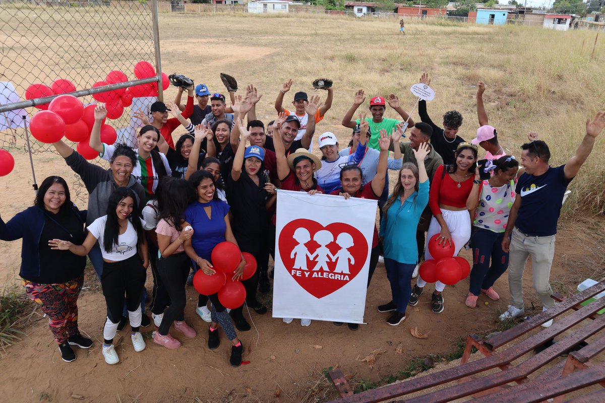 FeyAlegriaVE's tweet photo. #FeyAlegríaRumboALos70 agradece la confianza que todo un país ha depositado en nosotros para formar niños, niñas, jóvenes y adultos para que transformen nuestra sociedad. #FeYAlegríaCumple69 https://t.co/Qtv2UxjUBT