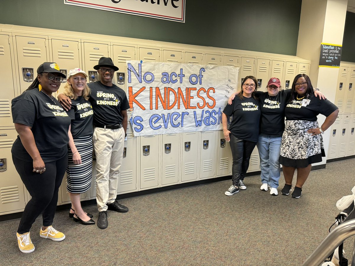 It’s “Spring into Kindness Week” at the The U💙❤️ Theme of the day: “Hats off to Kindness” Activity of the day: Write a note of kindness to another student or staff member 🫶🏾 @UlrichKISD @MrsCNorris #PBIS #greatnesscontinues