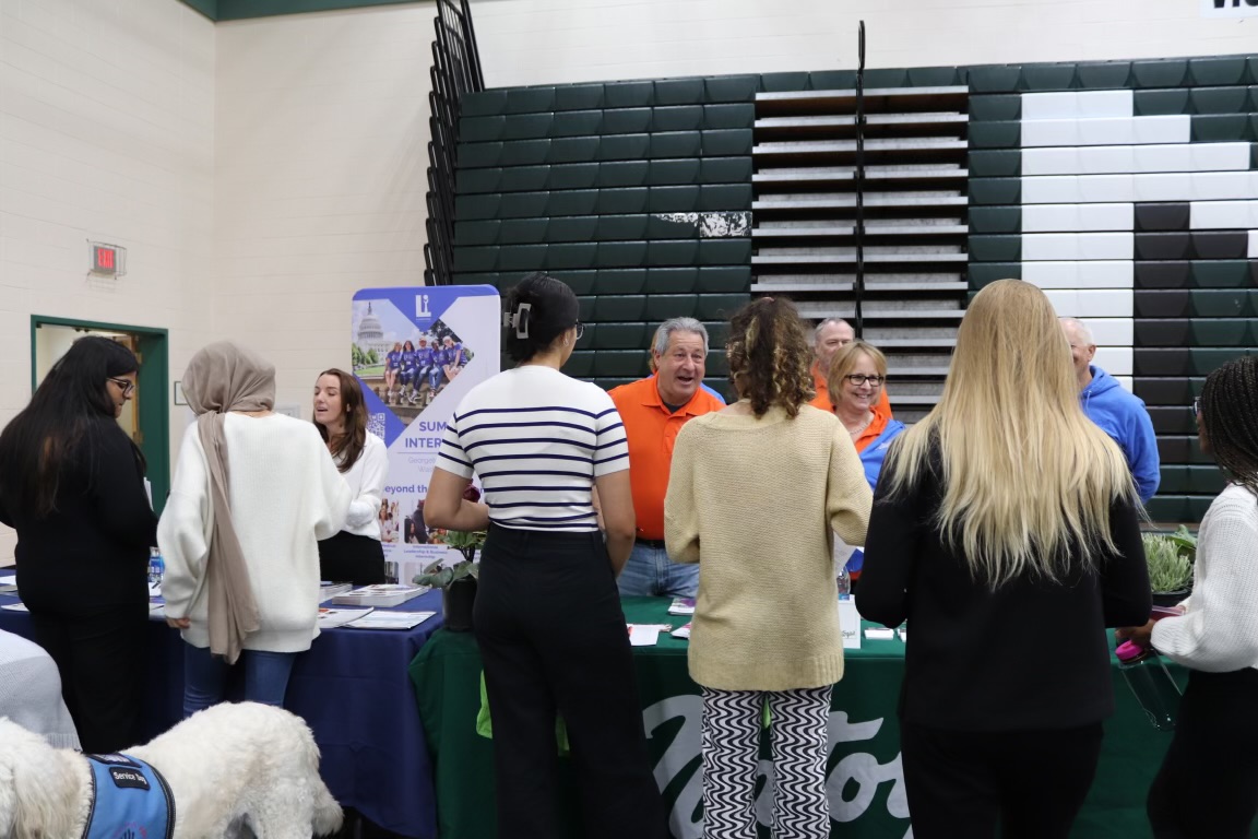 Experiential Learning Program (@mhs_xlp) on Twitter photo Today, we had an amazing student-run Internship and Jobs Fair! <a href="/MasonHSComets/">MasonComets</a> students were able to network with local companies and interact with many professionals. A Huge thank you to all the companies for providing these opportunities, and for making this event possible! Today, we had an amazing student-run Internship and Jobs Fair! <a href="/MasonHSComets/">MasonComets</a> students were able to network with local companies and interact with many professionals. A Huge thank you to all the companies for providing these opportunities, and for making this event possible!