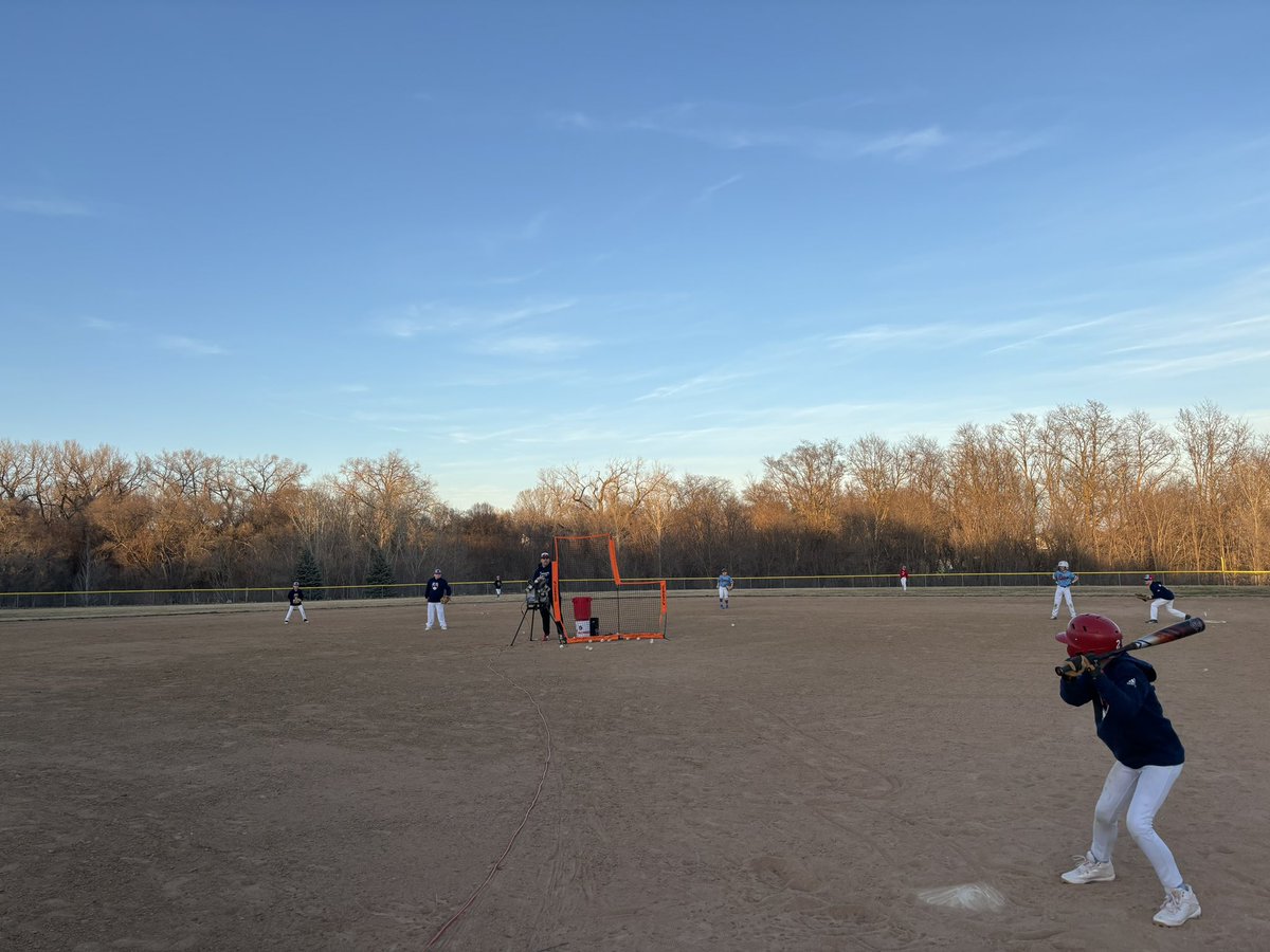 NE_Prime2031's tweet image. Back at it outside tonight! Today we got better. #Progress 

@EAA_Baseball @PlayEAA