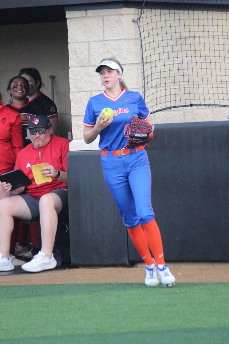 JNeal2026's tweet image. A little trip to the visitors dugout...@gogrizzsoftball @fchtxkay 
#firstbase
#grizzlysoftball