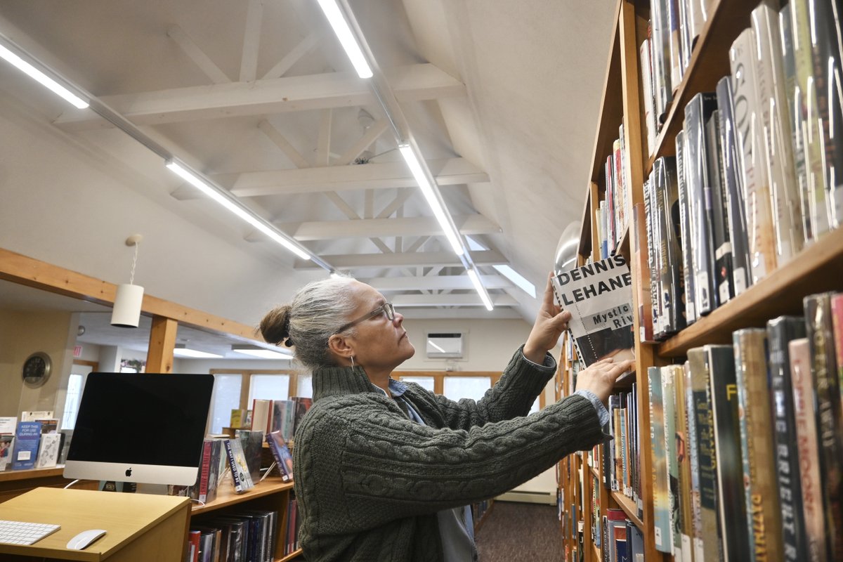 The South Hampton Public Library has opened a new chapter on energy efficiency after switching to LED lights to reduce its electricity usage while receiving an incentive, through our <a href="/NHSaves/">NHSaves</a> program, that helped lower overall project costs.

Read more: unitil.com/news/incentive…