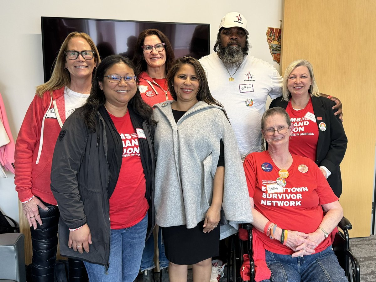 Thank you to Assemblymember @AsmLizOrtega (& staff!) for your time and energy to make California safer from gun violence! We appreciate your enthusiasm as we work to pass #AB2913 #AB2917 and #AB2621 this #CAleg session. @MomsDemand @Move_Meant4Life