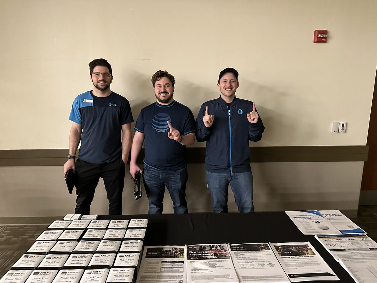 Start of a great night at  Monroeville VFD #4 <a href="/James_E_Long59/">James Long</a> <a href="/NickMck412/">Nick Mckinney</a> <a href="/Thompson__Blake/">Blake Thompson</a> <a href="/Matt__Rash/">Matt Rash</a> <a href="/MikeSBurgess_/">Michael</a>  #FIRE 🔥 #PACK 🐺 #OHPA