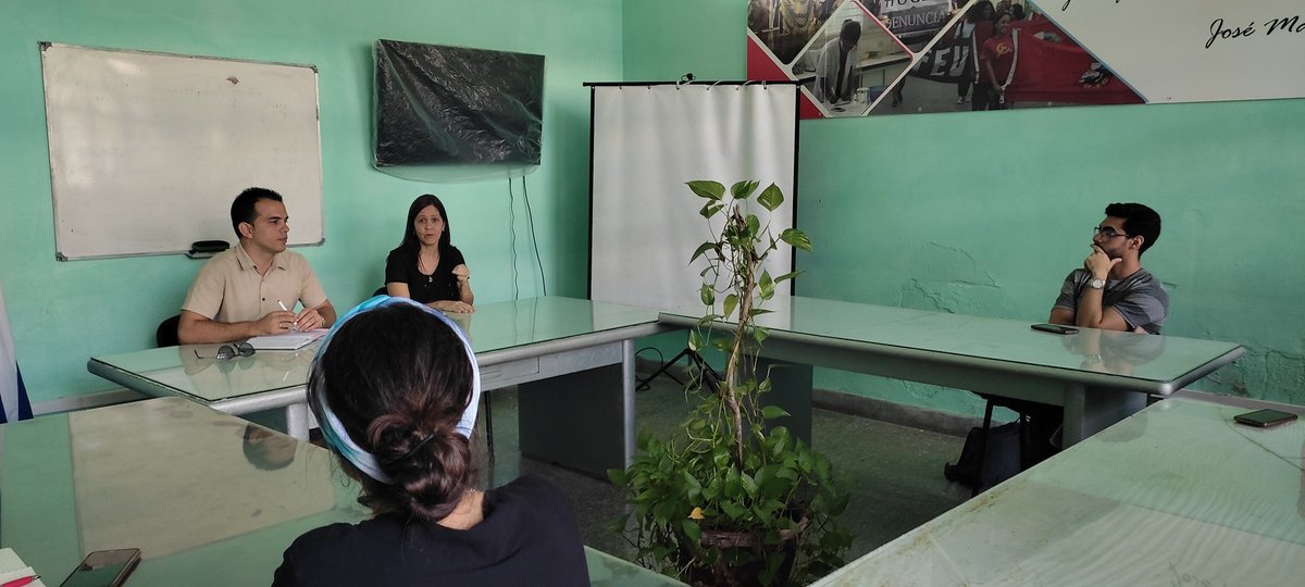 #Hoy nos reunimos con los jóvenes en @HumanidadesUCLV. Hablamos de la formación doctoral como prioridad de nuestra facultad, la investigación científica y los procesos de internacionalización de la educación superior. #SiempreHumanidades #UCLVNuestra