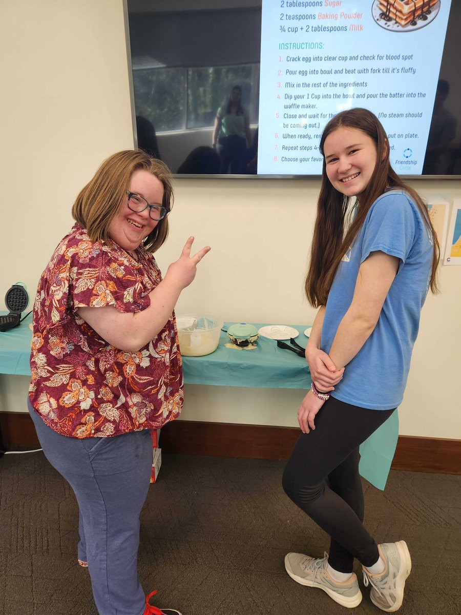 fcclt1's tweet image. Yesterday’s Cooking Circle with Ms. Leah! Friends whipped up some delicious waffles together! 🧇 

#waffles #cookingwithfriends #friends #nonprofit