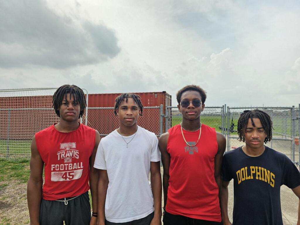 Sub Varsity Athletes of the week are our Freshman Boys' 4x400 Relay who took home the gold! They include Joshua Vilmael, Daryl Reese, Mathias Anosike, and Konnor Toups