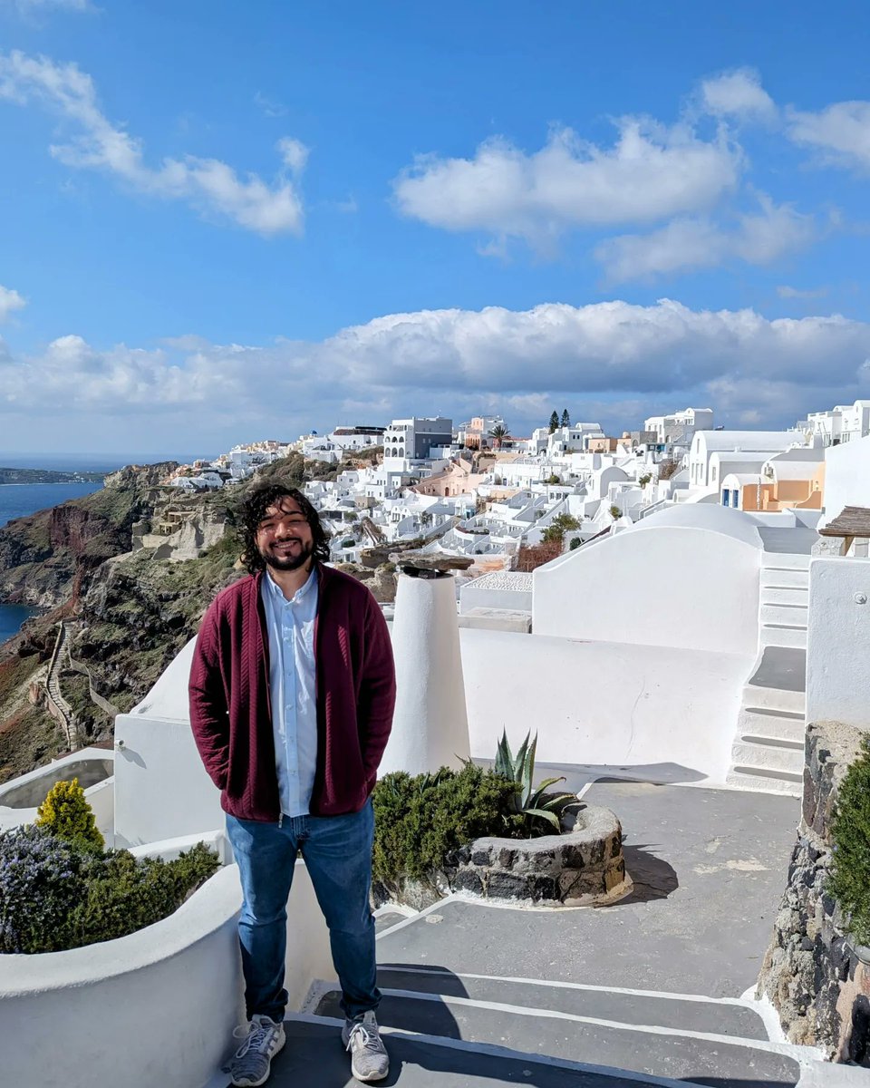 EdwardGlnn's tweet photo. #Santorini 🟦⬜ https://t.co/UK7llqgZy0