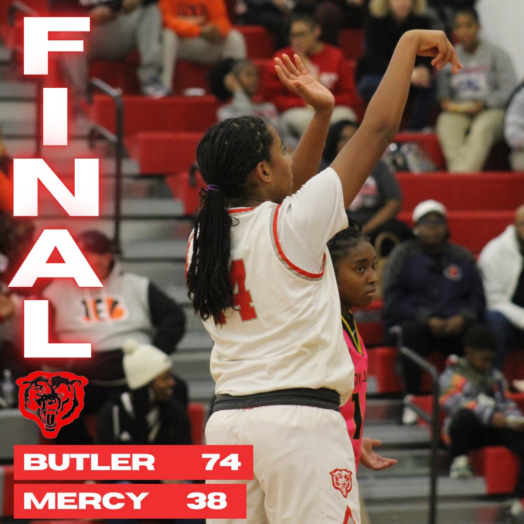 HUGE team win! Onto the Region semifinals at Valley on Thursday at 7:30. 

🔴 Ramiya White - 20 points
🔴 Anieja Russell - 19 points
🔴 Mariah Knight - 15 points