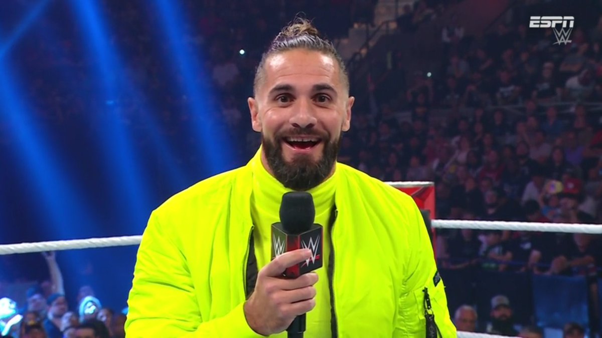 Seth Rollins looks like a traffic cone that does cocaine. #WWERaw