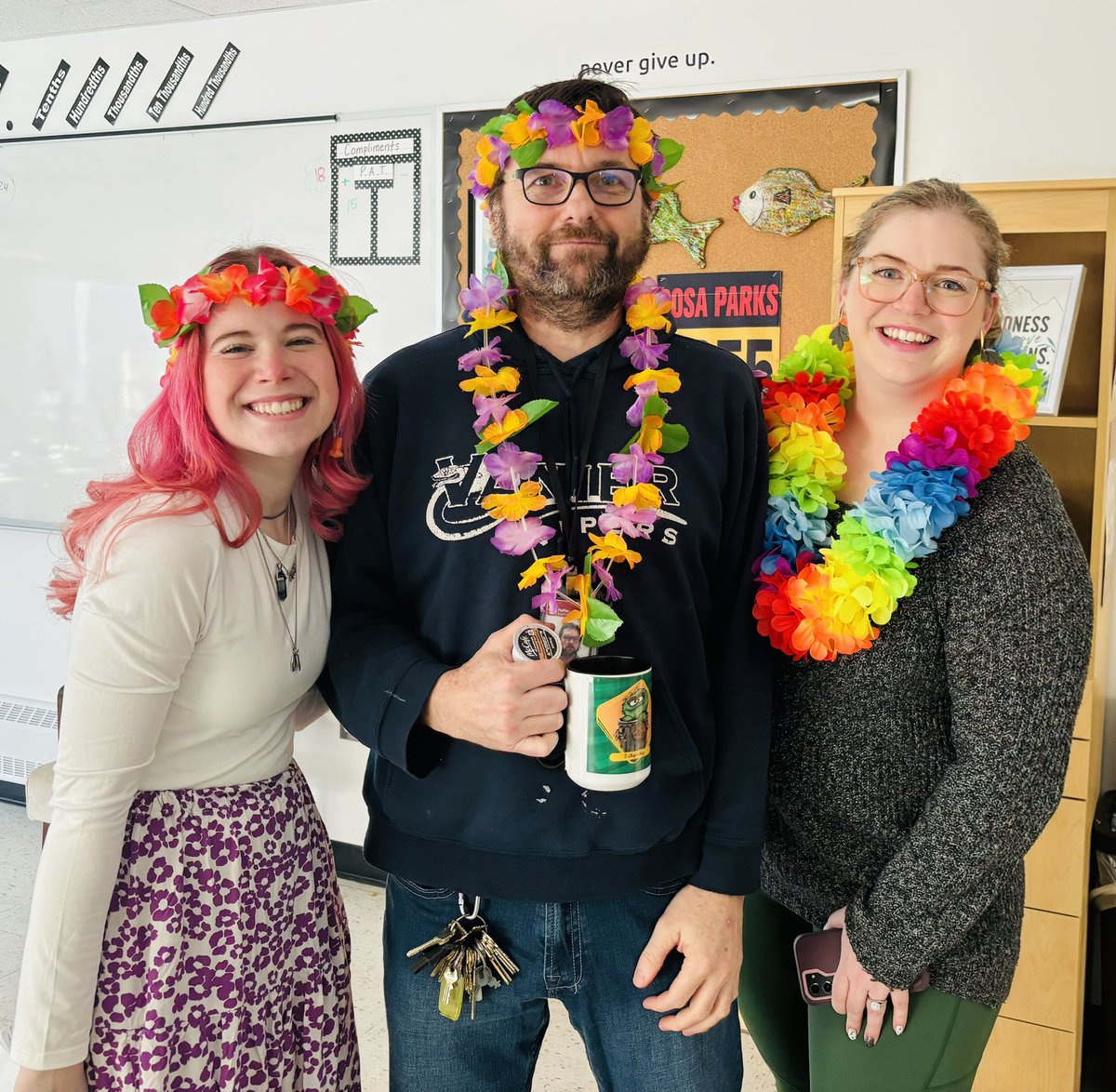 RobynBent79's tweet photo. Starting our spirit week @GPVanierJH with Tropical Day! 🌺☀️🏝️ https://t.co/erKHY3fTgD