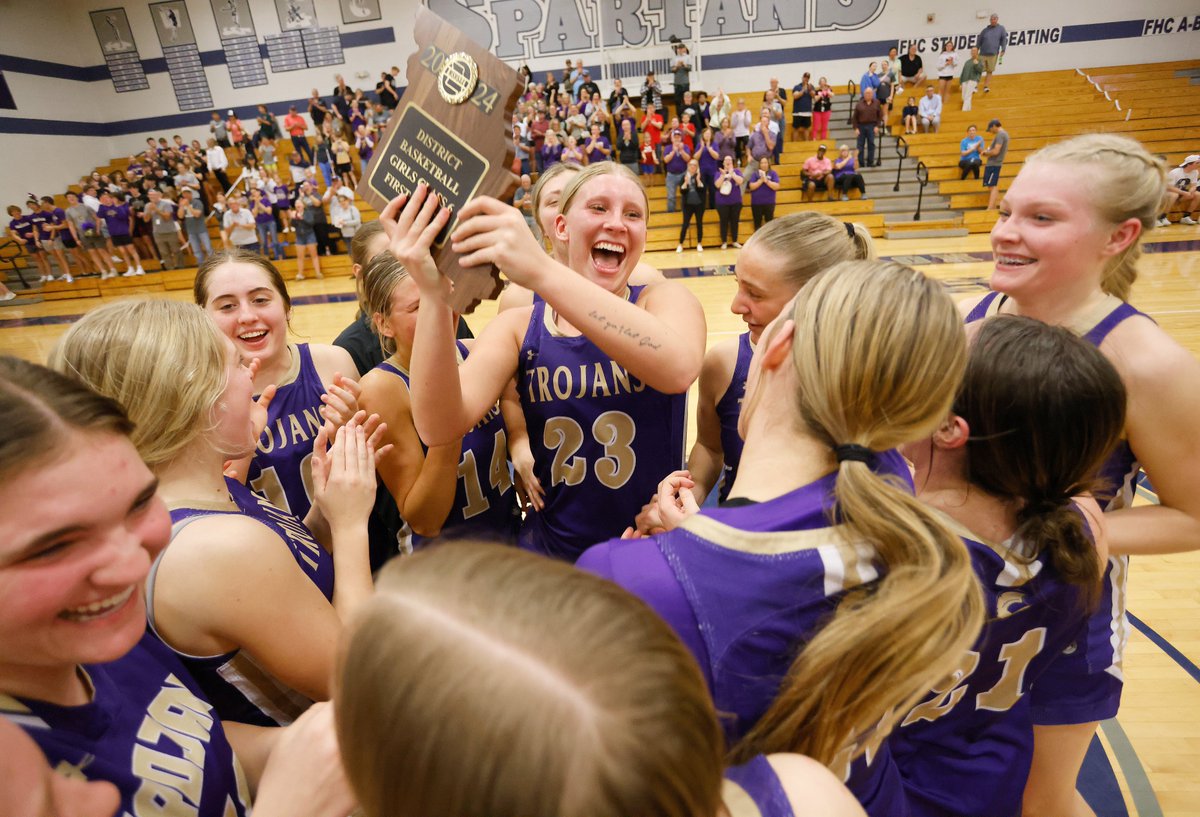 mgphoto314's tweet image. Troy defeats Fort Zumwalt West, 44-35, to capture the Class 6 District 4 championship. The Trojans will face Incarnate Word on Friday. 
@TBHSGirlsBB @TBHSTrojans @STLhssports