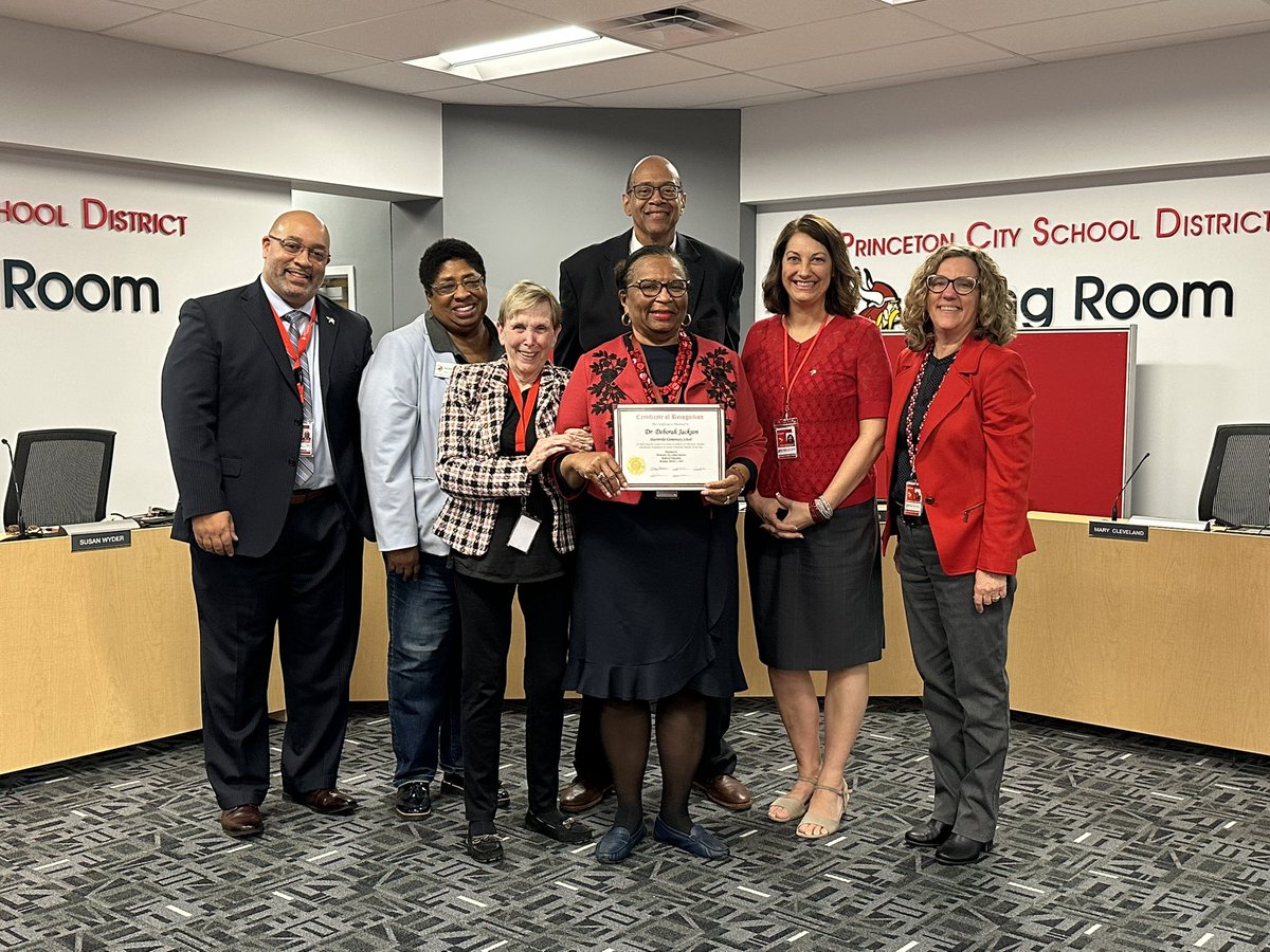 🎉Dr. Deborah Jackson, our talented Music Teacher at Sharonville Elementary, has been honored at the Greater Cincinnati Excellence in Education Awards with the accolade of being the Cincinnatus Association &amp; Xavier University Teacher of the Year! ❤️

🎶Dr. Jackson's dedication to