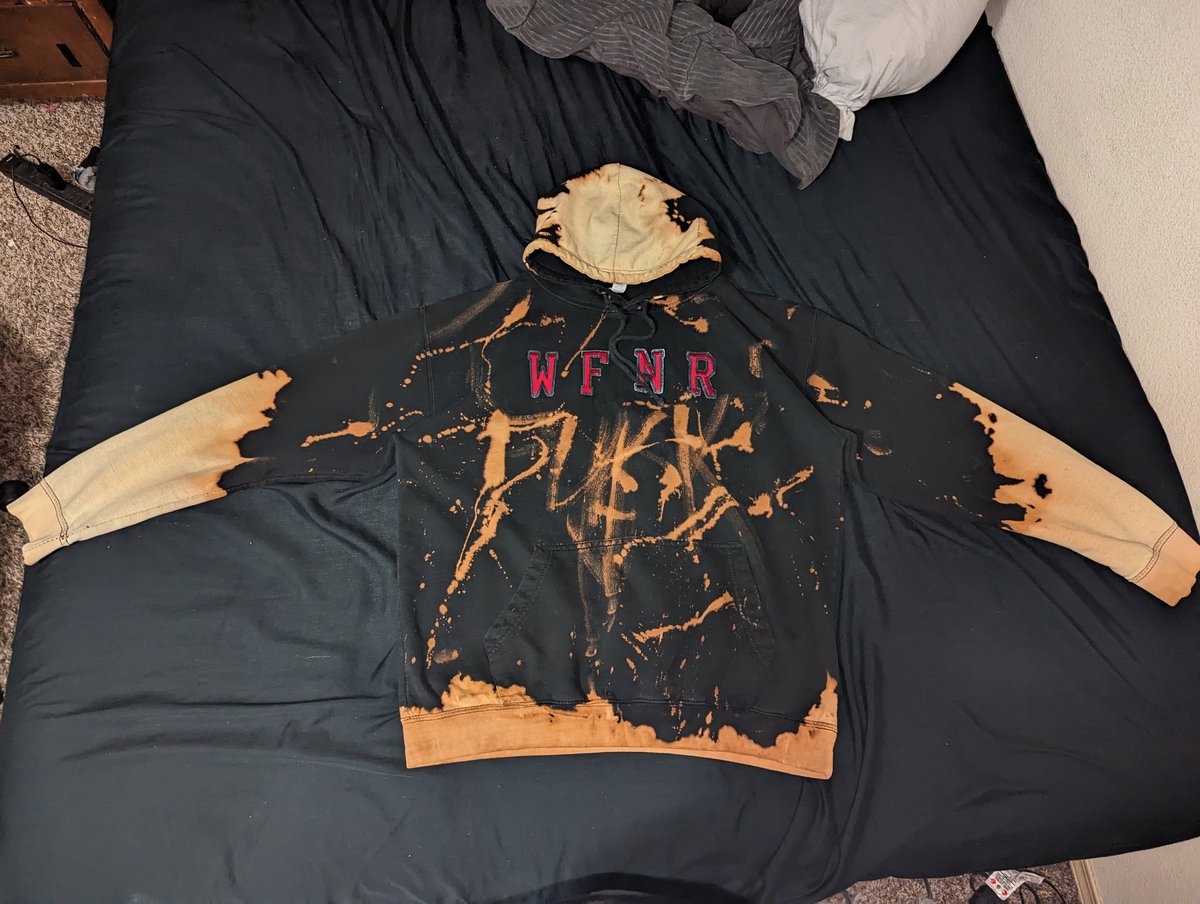 AveryBxndit's tweet photo. Prototype to the handmade line🙏
Link in bio ❣️
.
.
.
.
.
.
#nonbinary #altboy #music #altgirl #alternativegoth #hyperpop #cute #fashion #fyp #explorepage #lgbtpride #lgbtq #streetwearfashion #streetwear https://t.co/cGLvRPO4vZ