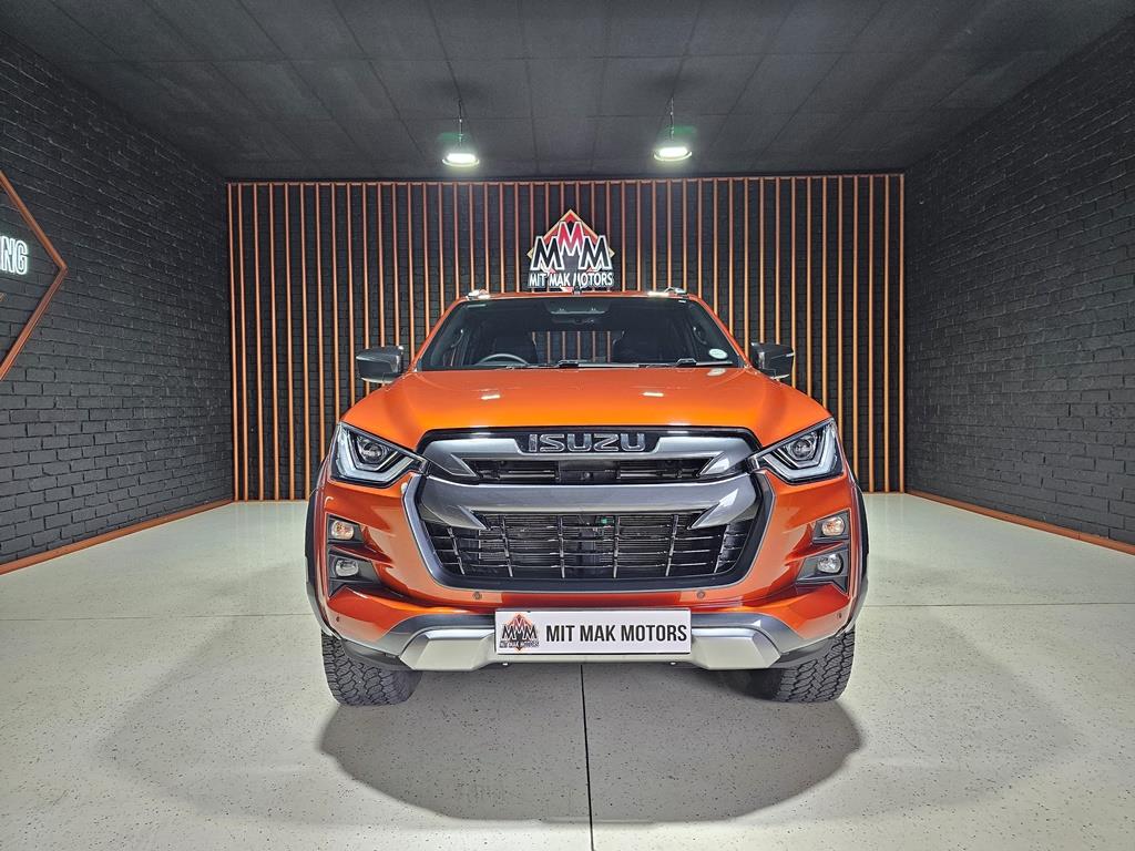 serage_emmanuel's tweet photo. 2022 Isuzu D-Max 3.0TD Double Cab V-Cross
Condition: Used
Year: 2022
Mileage: 15,082 KM
Est: INSTALLMENT R12999.99 pm
Contact No: 082 230 4036| 072 409 2927  #GqeberhaTheEmpire
#UmkhokhaTheCurse #BBMzansi #IBlewIt #AskAMan https://t.co/qIm1HiHD4g