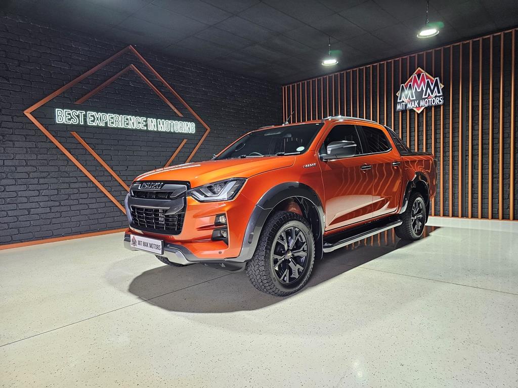 serage_emmanuel's tweet photo. 2022 Isuzu D-Max 3.0TD Double Cab V-Cross
Condition: Used
Year: 2022
Mileage: 15,082 KM
Est: INSTALLMENT R12999.99 pm
Contact No: 082 230 4036| 072 409 2927  #GqeberhaTheEmpire
#UmkhokhaTheCurse #BBMzansi #IBlewIt #AskAMan https://t.co/qIm1HiHD4g