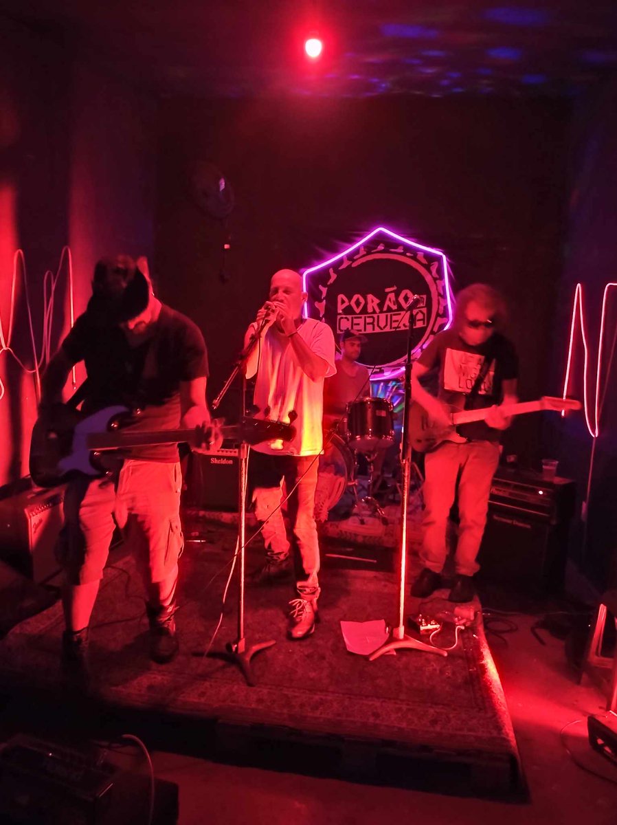 andrerevolver's tweet photo. Os Gardenal ao vivo 03.3
@Porão da Cerveja Sp
#osgardenaloficial #gig #rocknroll https://t.co/hCttX7NwNX