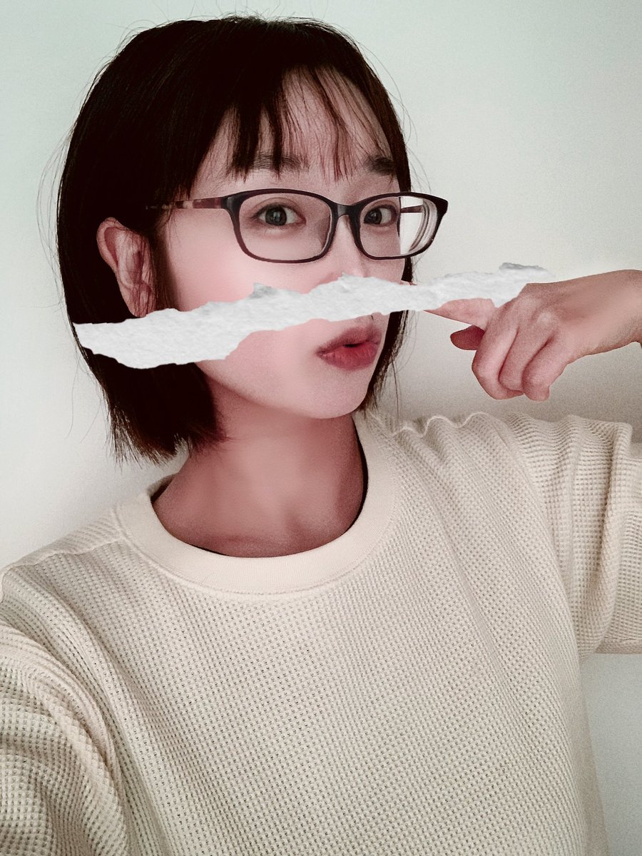 髪の毛切って染めてきたよ
雨風で前髪おかしいけど🥹 