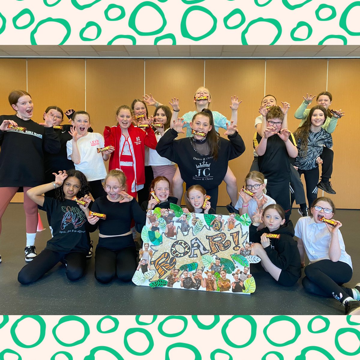 Miss Alexander tweet media