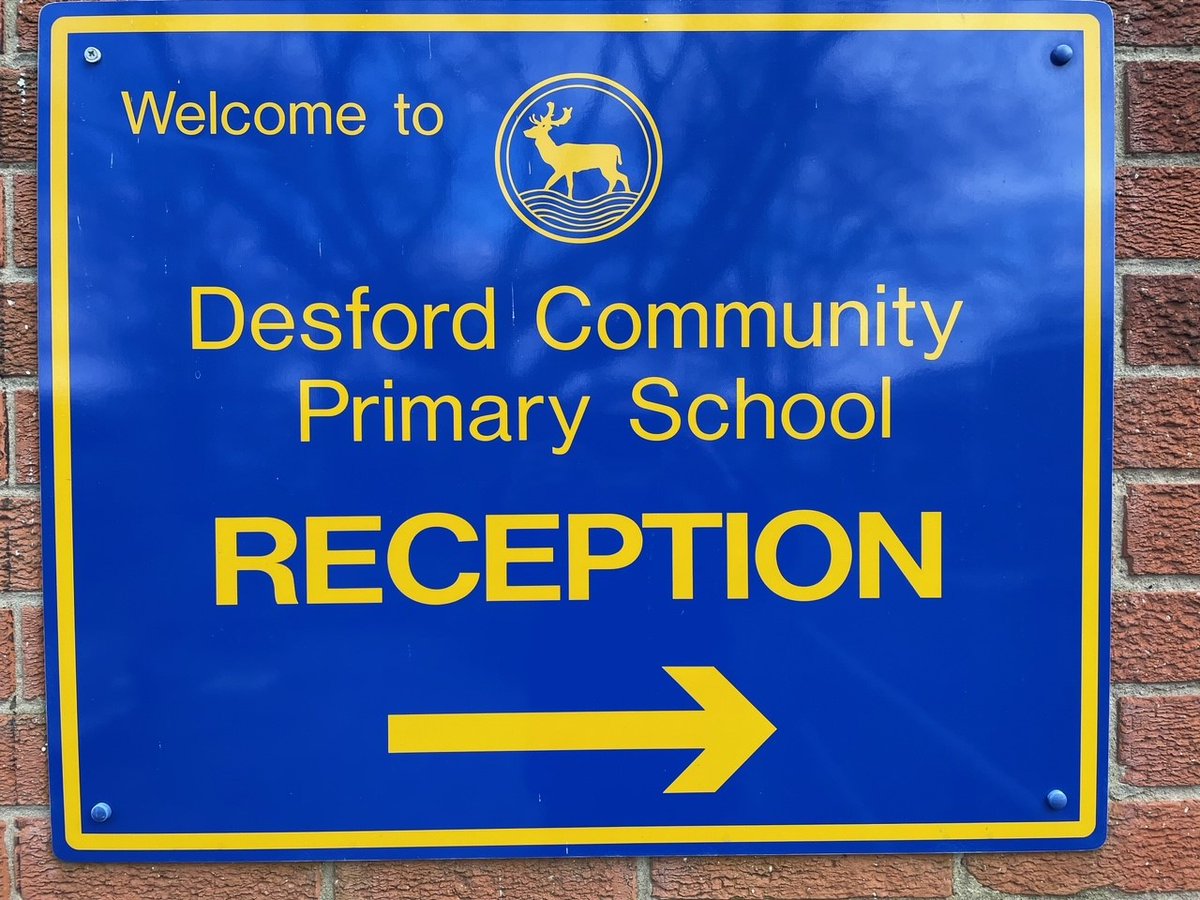 Delighted to pop back to @DesfordCPS to collect the pieces from all the pupils. Fantastic creativity expressing #NotesOfThanks #IAmGratefulfor👏 Excited to be creating the 2nd edition of #TheYellowBook #wellbeing resource for all pupils, parents & staff! TY to all involved