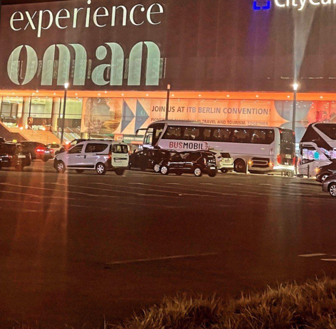 ROYALSAFARIS0's tweet photo. A splendid display by the Oman Symphony official opening  of @ITB_Berlin last night, the world’s leading travel show.
#itbberlin #Germany https://t.co/CXuFS5jW6g