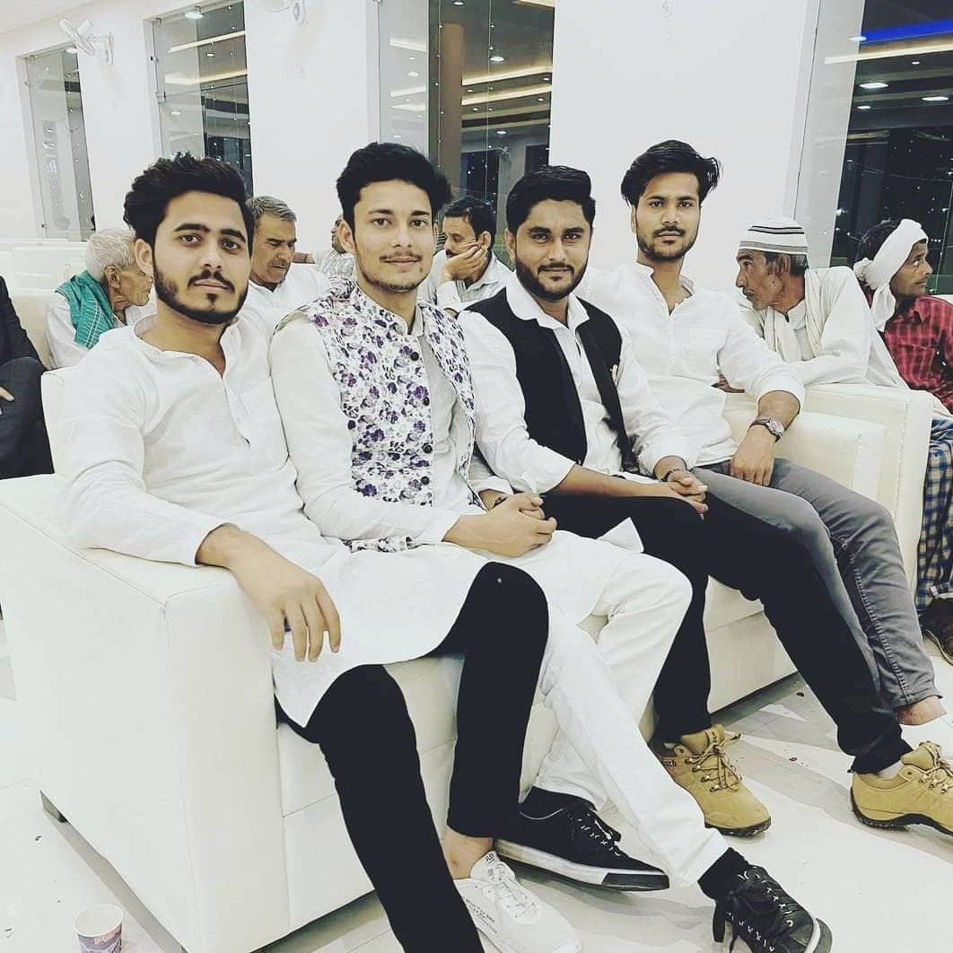 DeepakT33377786's tweet photo. तुमको पाने के लिए सब कुछ छोड़ दिया ,
और तुम्हारी खुशी के लिए तुम्हे भी...!❤️‍🩹delhi https://t.co/sNqBVDBBjL