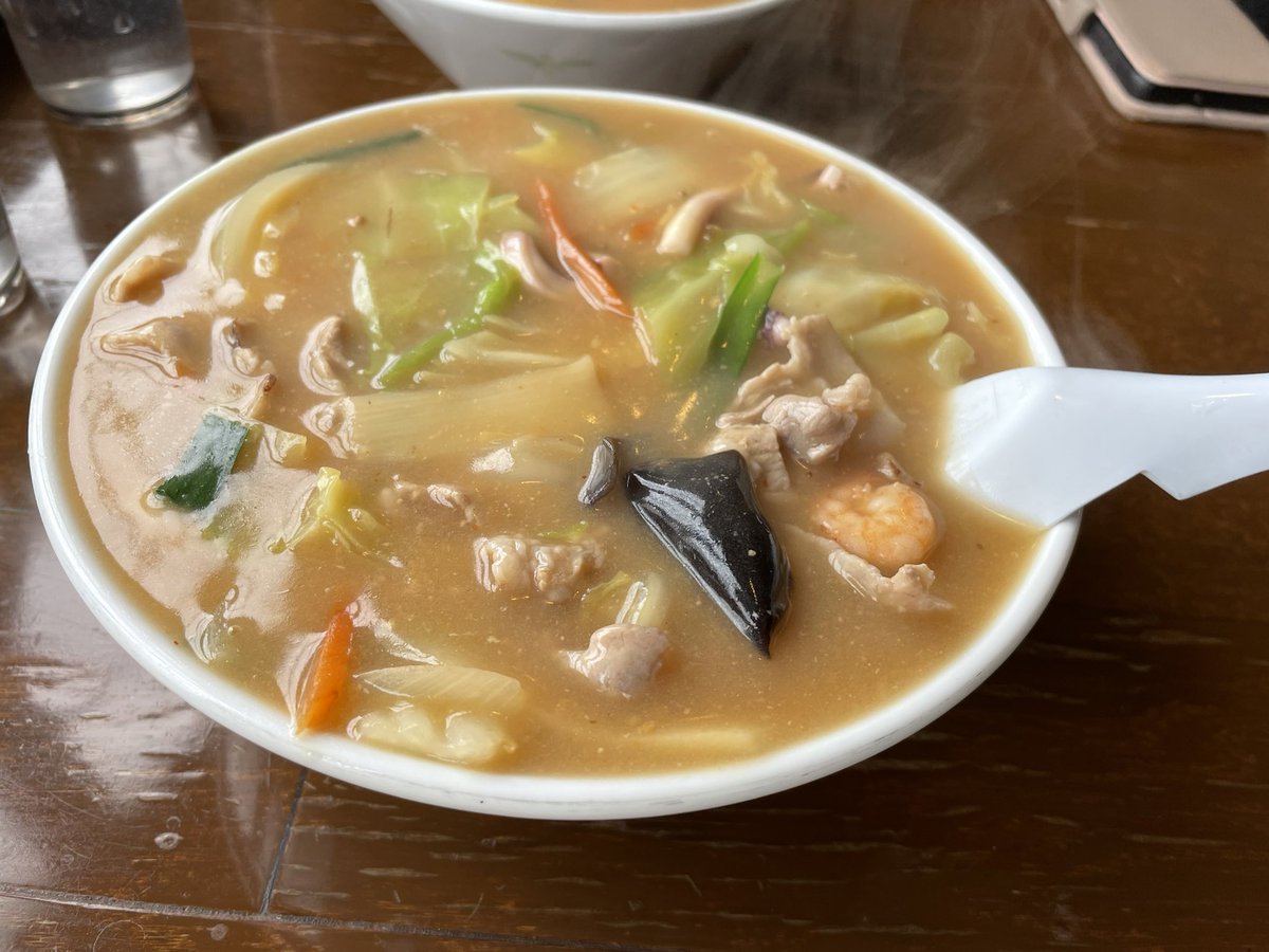 yanatsubu's tweet photo. 初秋田　着いてすぐにラーメンショップチャイナタウンで味噌ちゃんぽん
からの高清水で酒蔵見学からの秋田駅ビル内の比内地鶏やの親子丼　腹パン https://t.co/JLVf7uTtar