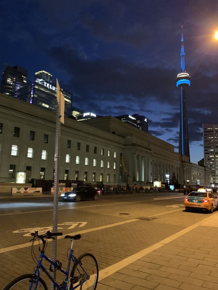 Good Tuesday Morning😎✌🏼
#TorontoAtNight #Positivity