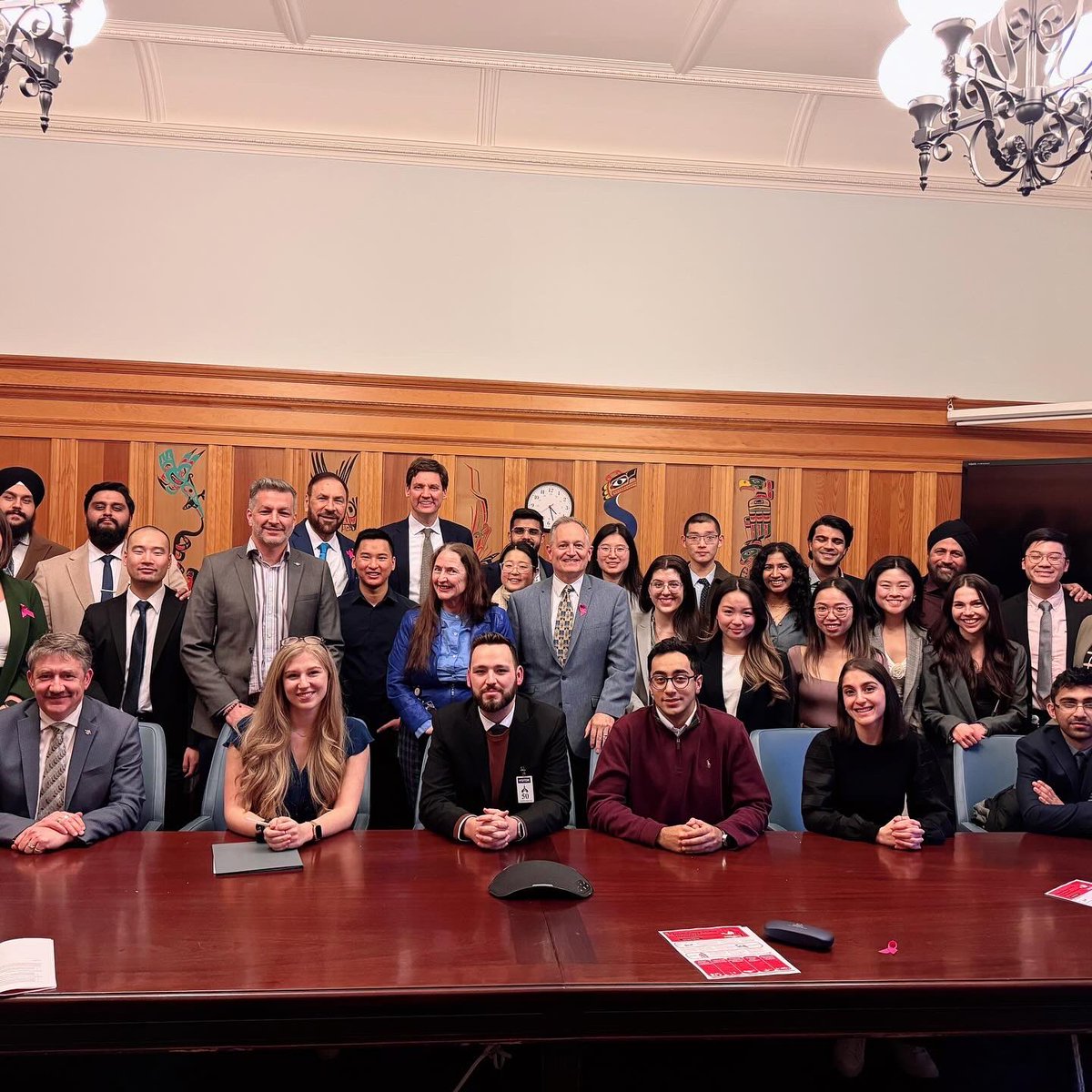 _delonchan's tweet photo. Today, I got to travel to Victoria with the UBC Medicine Political Advocacy Committee to meet with our local MLAs, Health Minister @adriandix , and Premier @Dave_Eby to advocate for emergency departments changes in British Columbia https://t.co/5HaivNpjxv